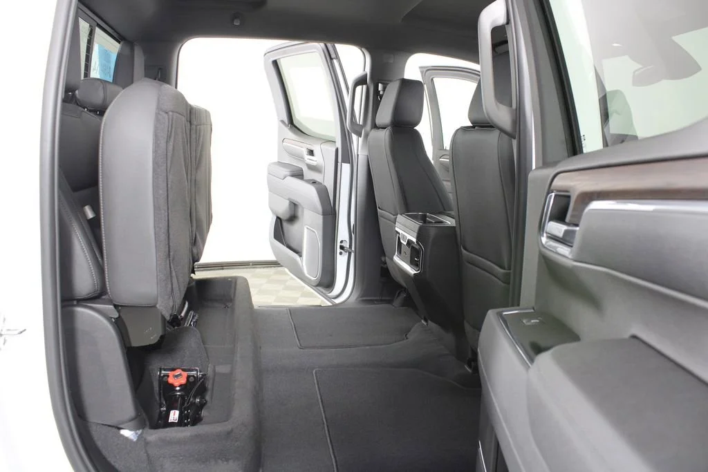 2026 GMC Sierra 1500 SLT - Photo 14