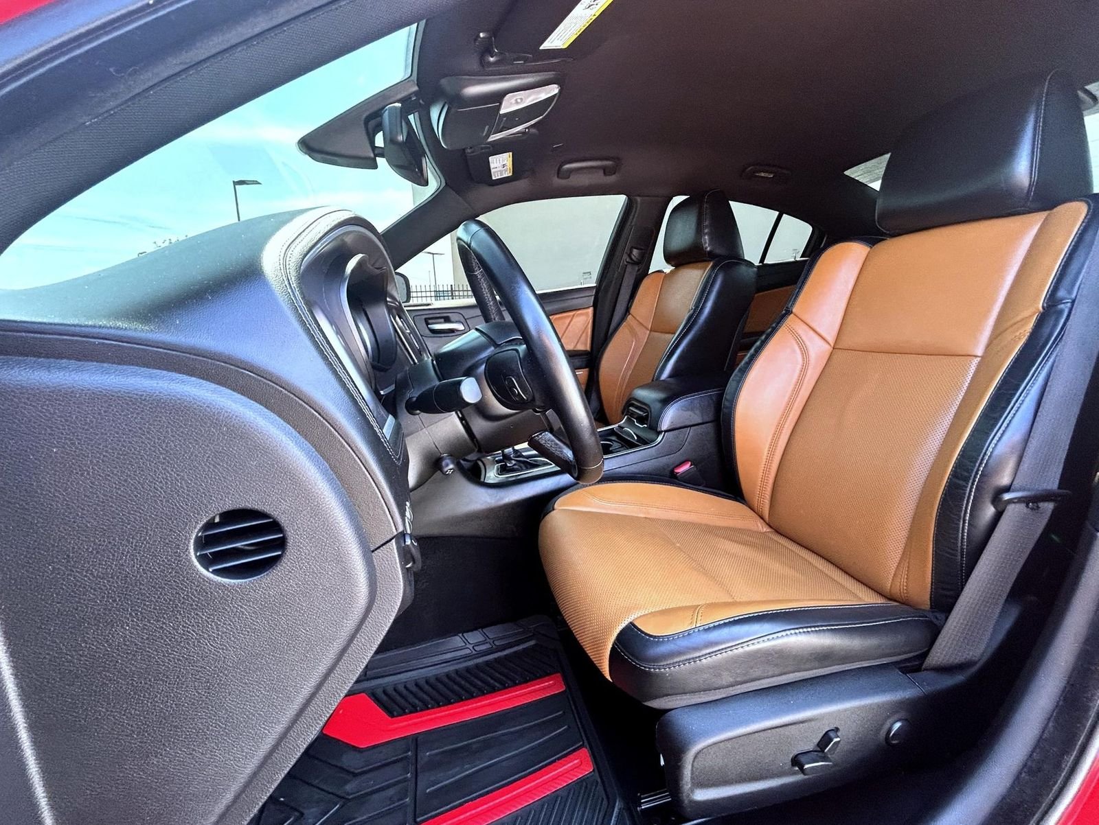 2022 Dodge Charger SXT - Photo 11