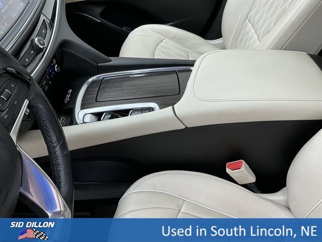 Used 2023 White Frost Tricoat Buick Avenir image 14