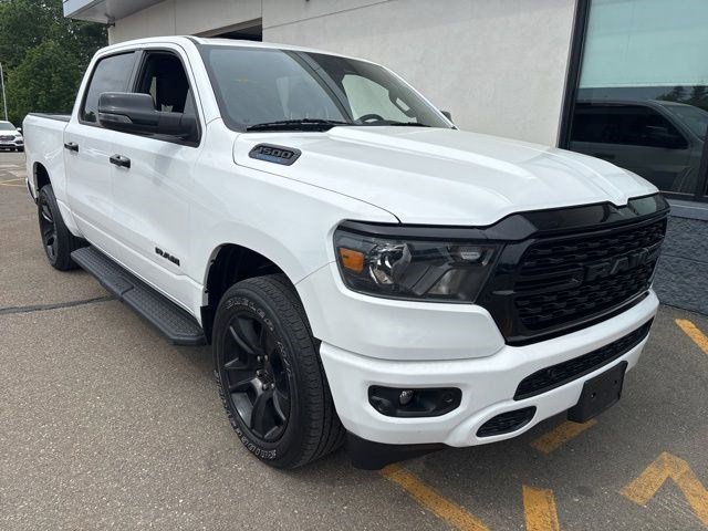 2023 RAM 1500 Big Horn/Lone Star 4x4 Crew Cab 5'7's photo