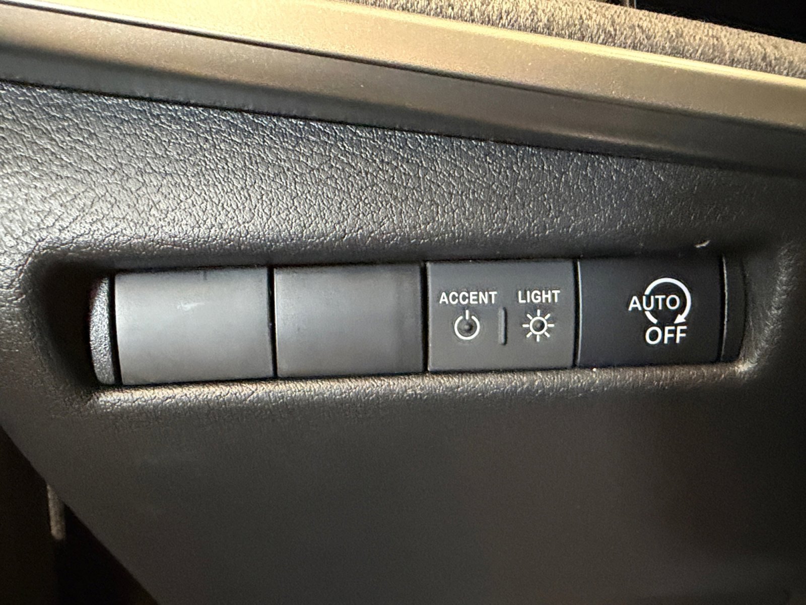 2026 Nissan KICKS SV - Photo 25