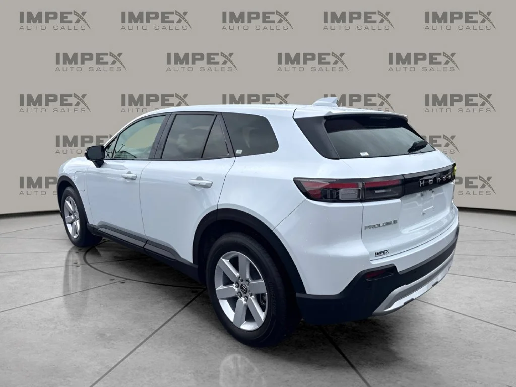 Used 2026 White Honda EX image 3