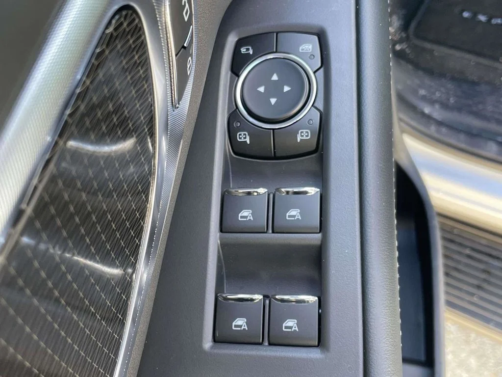 New 2026 Space Silver Metallic Ford Platinum® image 16