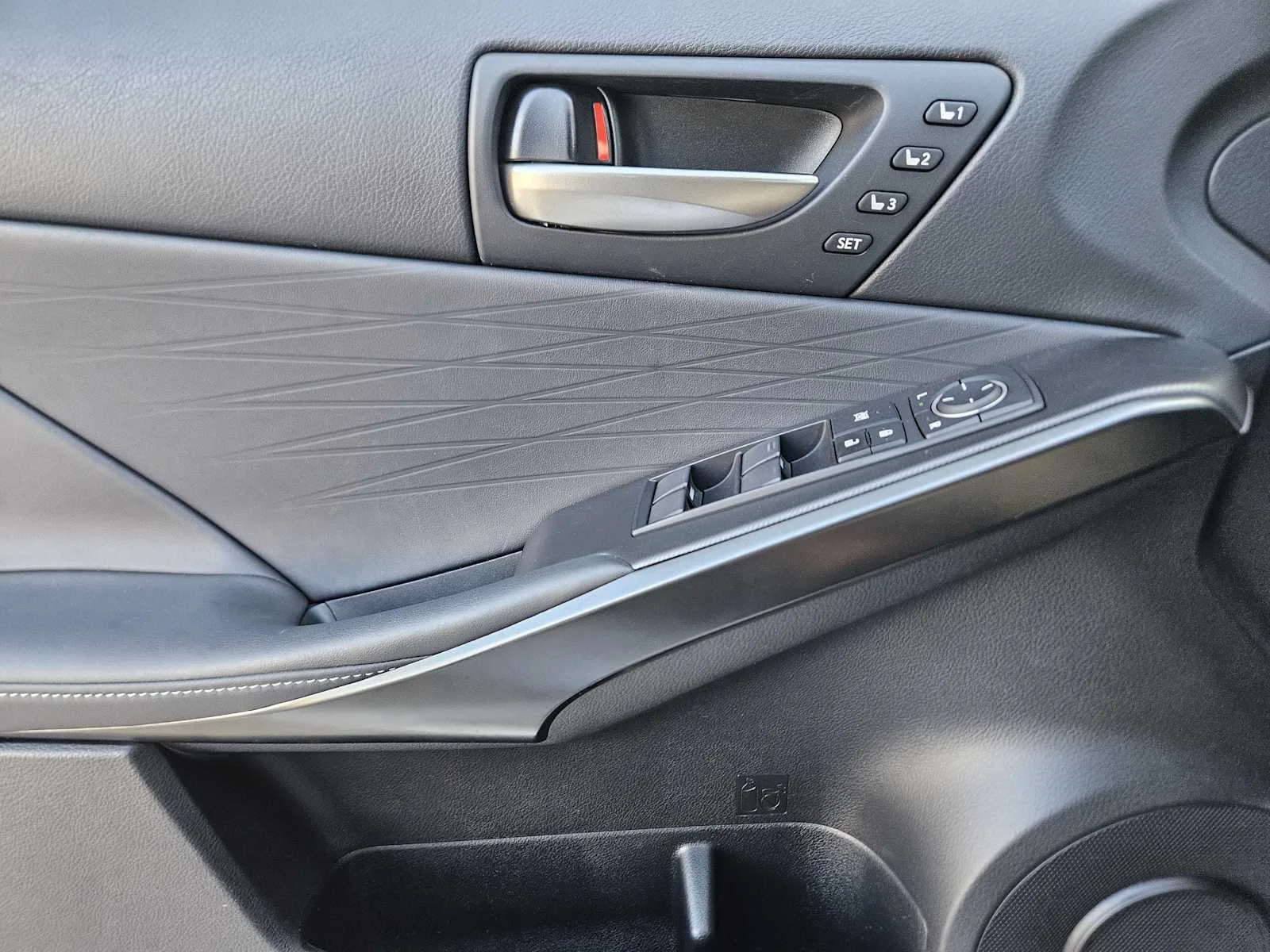 Certified Used 2024 IRIDIUM Lexus F SPORT image 18