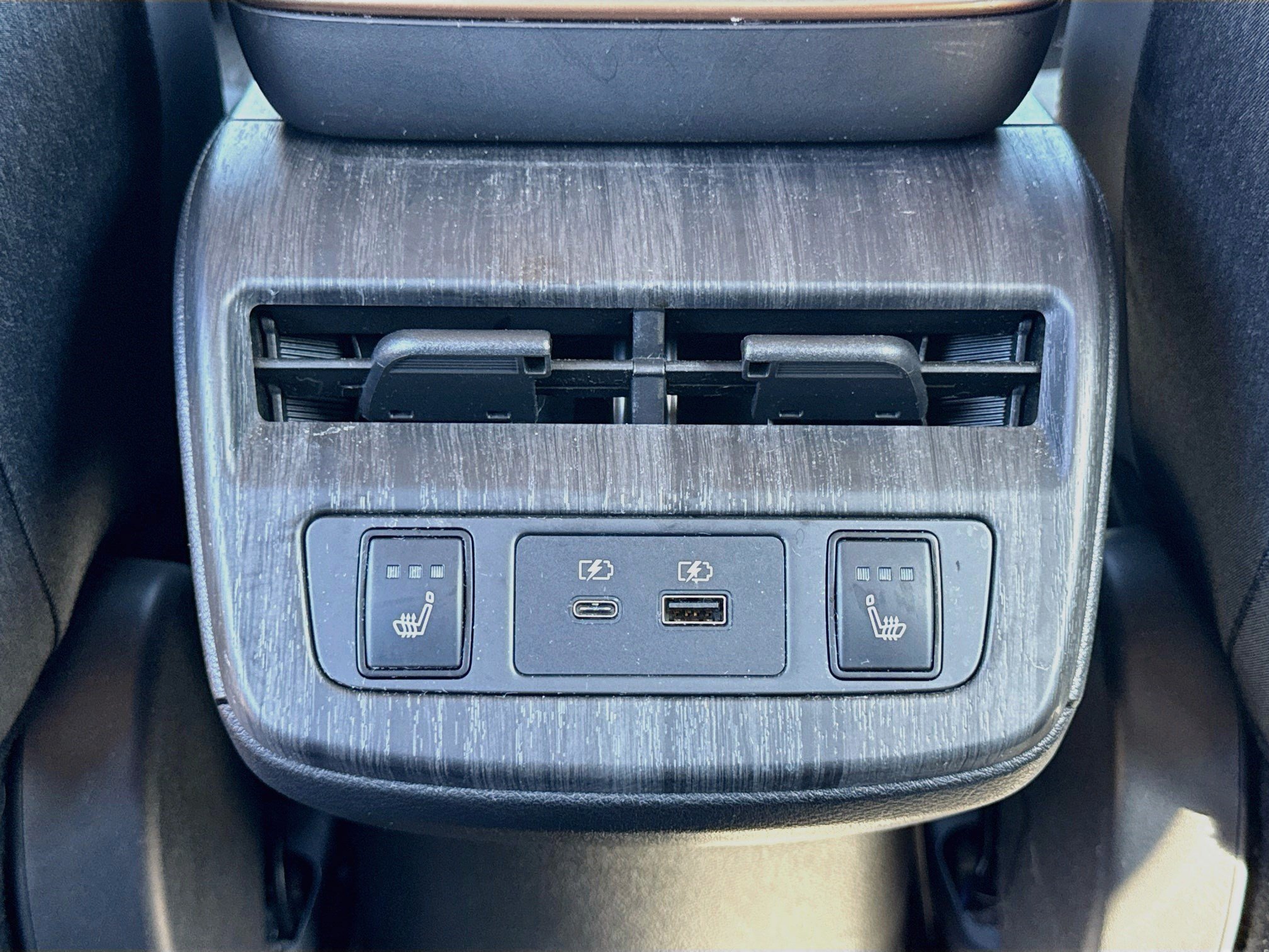 Used 2023 Gun Metallic Nissan ENGAGE image 25