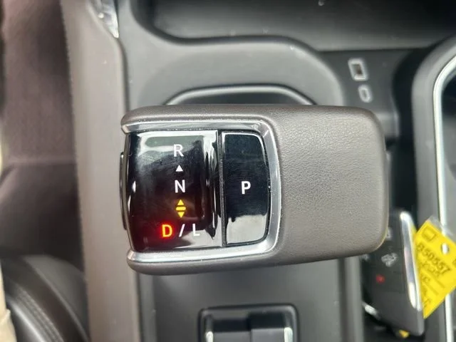Used 2025 White Frost Tricoat GMC Denali image 32
