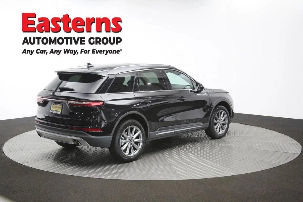 Used 2022 Black Lincoln Standard image 47