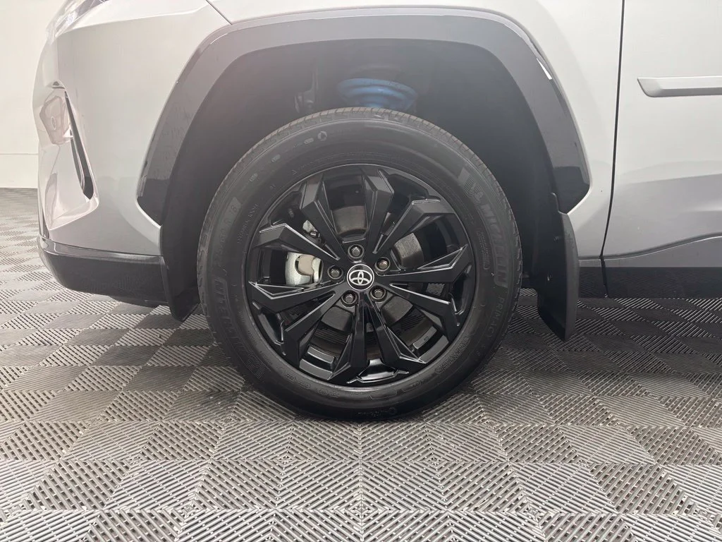 Used 2022 Silver Toyota SE image 15