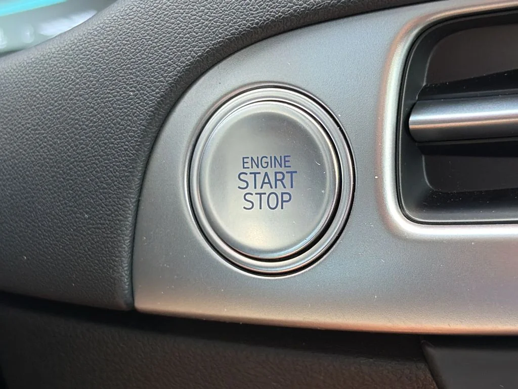 Used 2025 Gray Hyundai SEL image 27