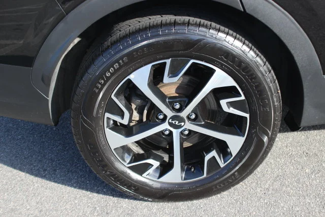 Used 2023 Black Kia EX image 37