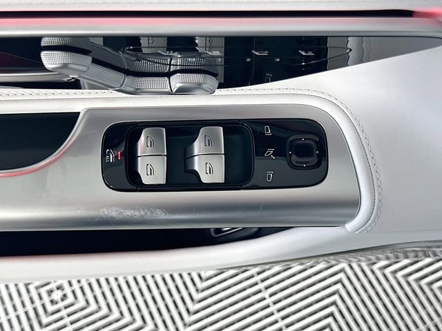 New 2026 MANUFAKTUR moonlight white magno (White Ambiance) Mercedes-Benz Maybach SL 680 image 47