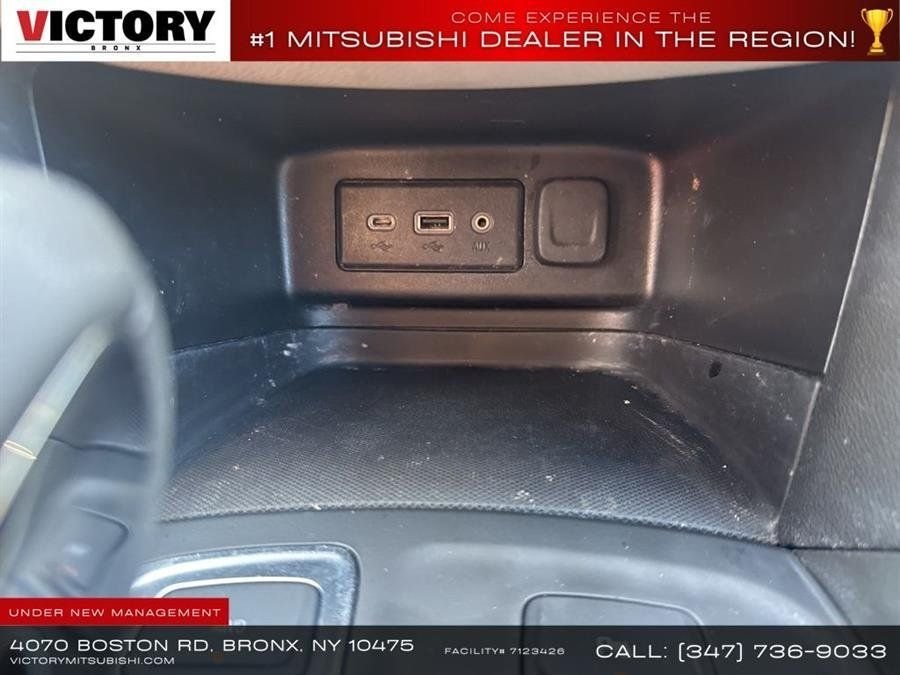 Used 2023 White Chevrolet LT image 42