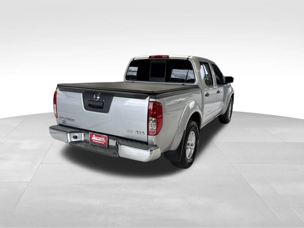 Used 2019 Silver Nissan SV image 8