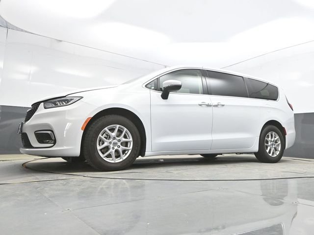 Used 2023 White Chrysler Touring L image 26