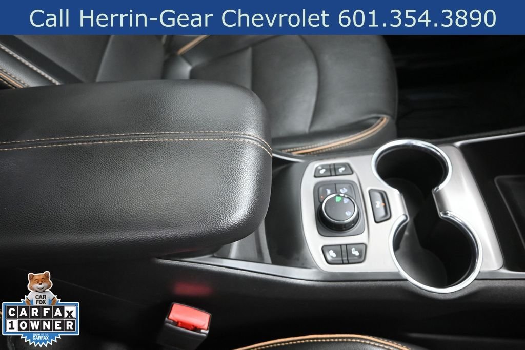 Used 2023 Silver GMC AT4 image 27