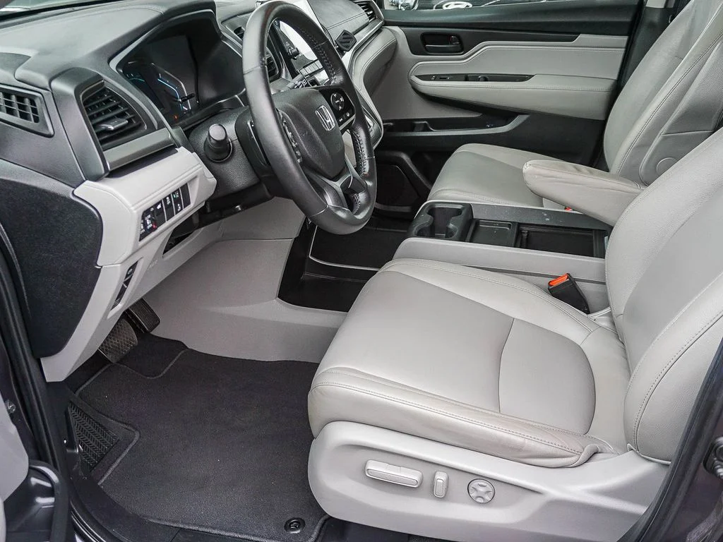 Used 2018 Gray Honda EX-L image 18