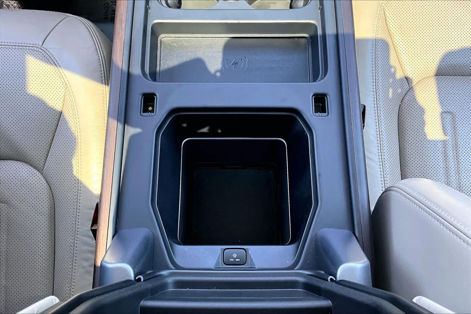 Used 2020 Gondwana Stone Metallic Land Rover HSE image 36