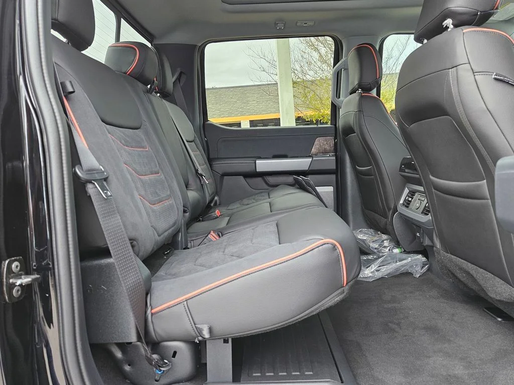 New 2026 Agate Black Metallic Ford F-250® Lariat® image 32