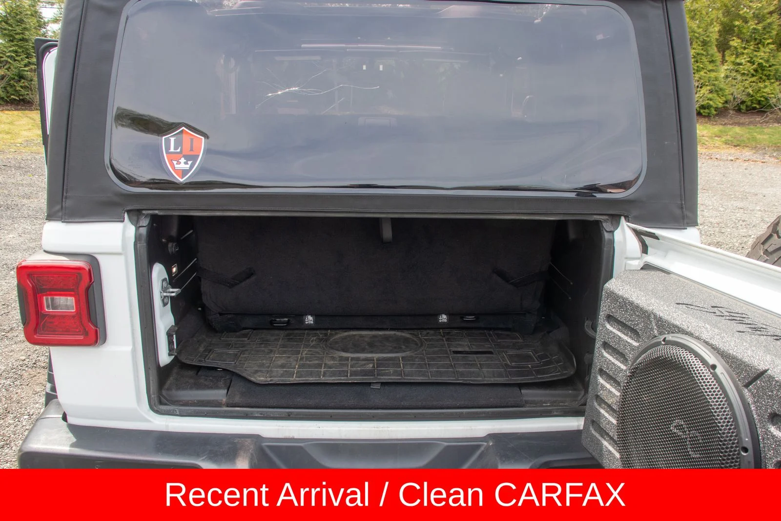Used 2019 White Jeep Sport S image 18