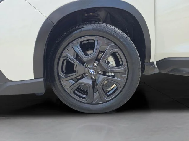 Used 2023 White Subaru Onyx Edition Limited image 28