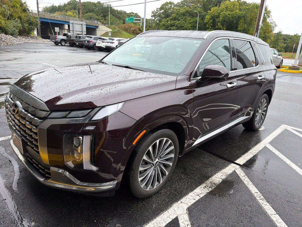 Used 2024 Red Hyundai Calligraphy image 3