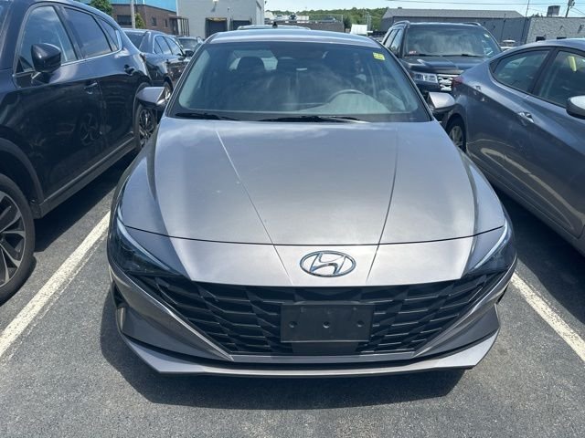 Used 2023 Silver Hyundai SEL image 2