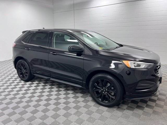 Used 2023 Agate Black Metallic Ford SE image 4
