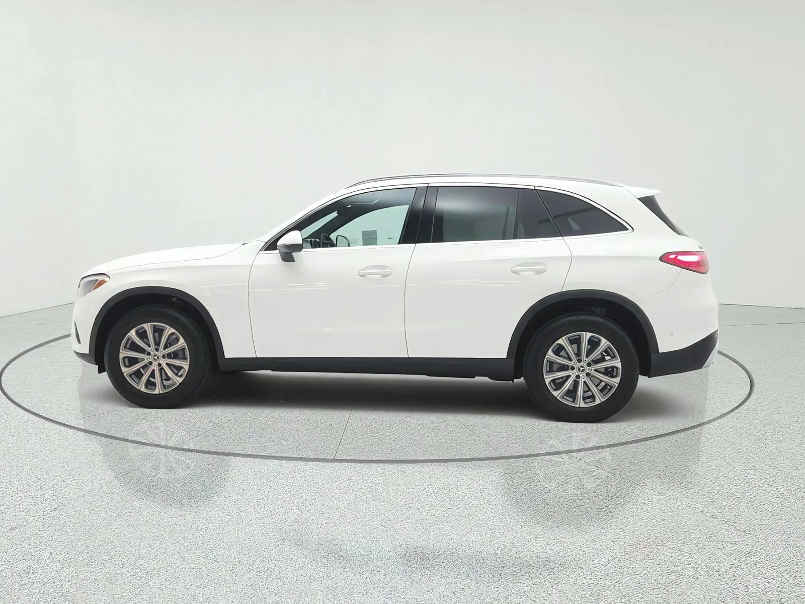 Certified Used 2025 Polar White Mercedes-Benz GLC 300 SUV image 8