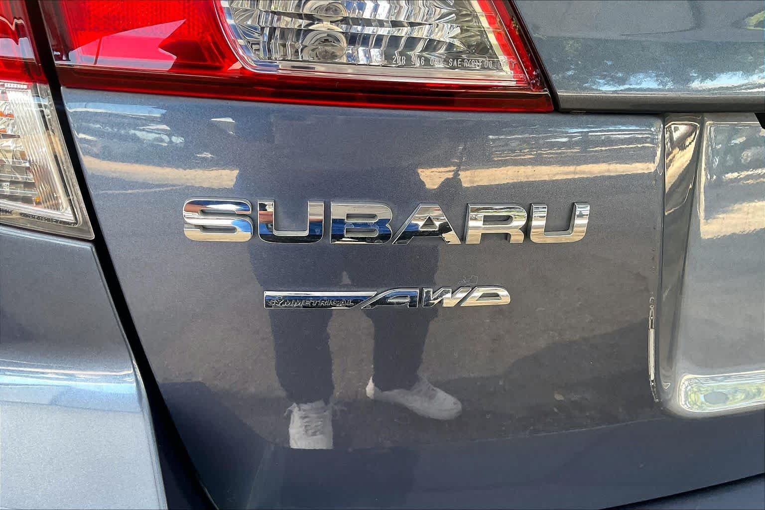 Used 2014 Twilight Blue Metallic Subaru 2.5i Limited image 10