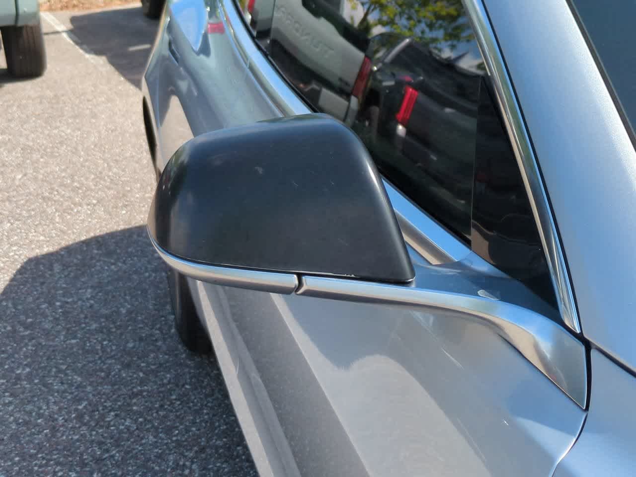 Used 2018  Tesla  image 12