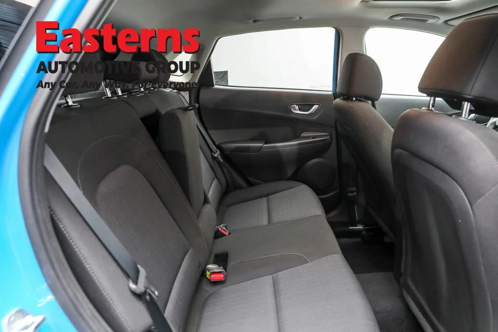 Used 2022 Teal Hyundai SEL image 21