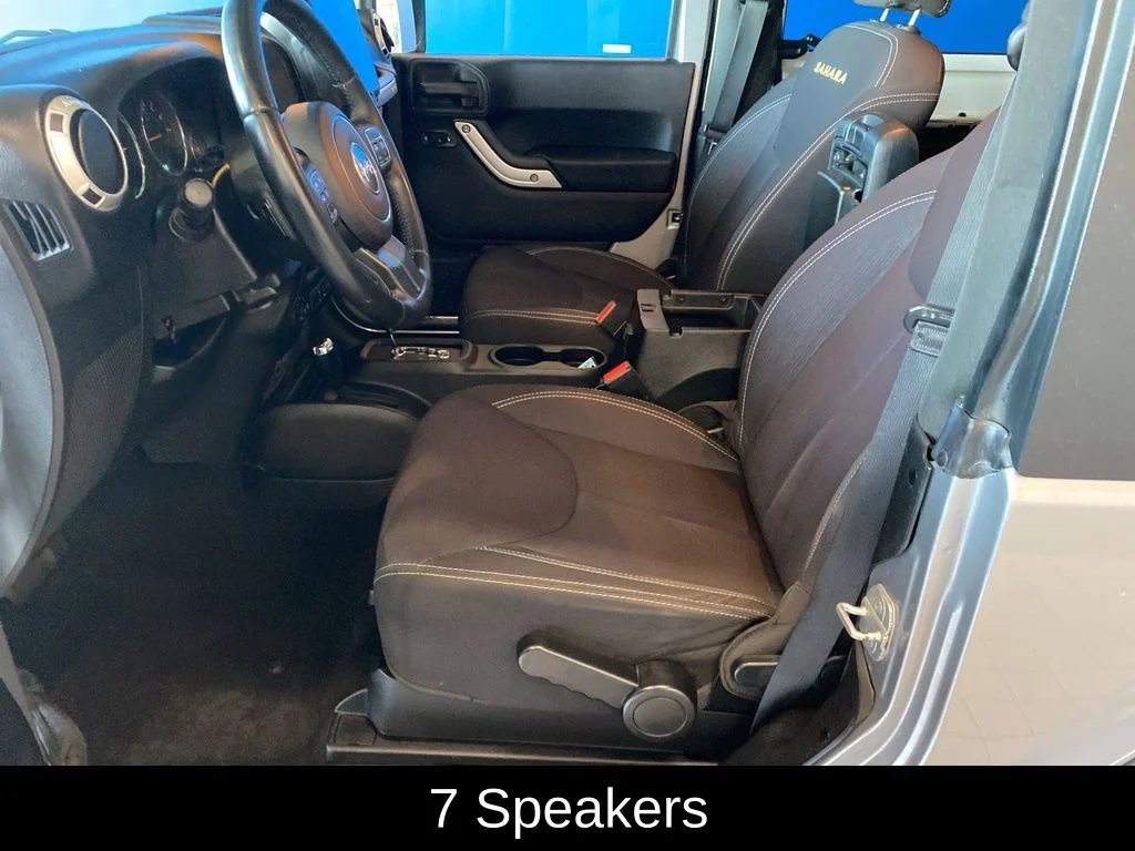 Used 2013 Silver Jeep Sahara image 8