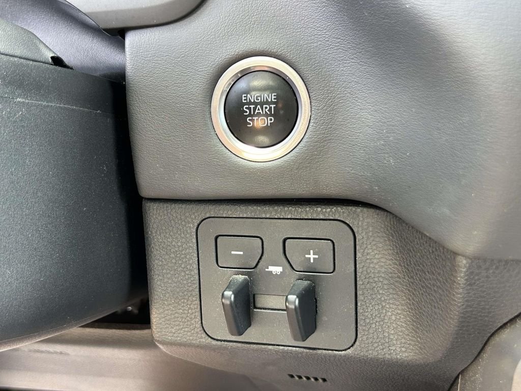 Used 2024 Silver Toyota Platinum image 25