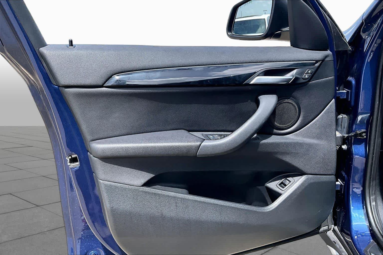 Used 2021 Phytonic Blue Metallic BMW sDrive28i image 20