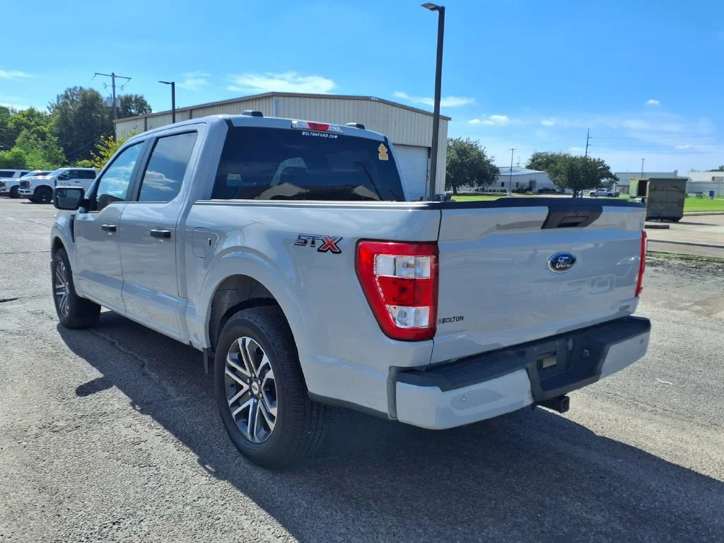 Used 2023 White Ford XL image 4