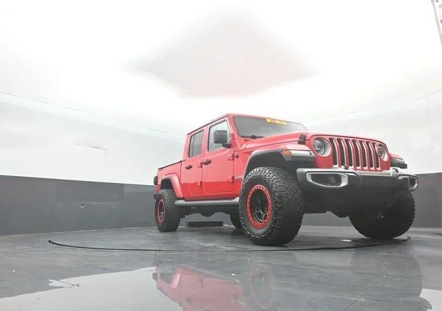 Used 2020 Red Clearcoat Jeep Overland image 37