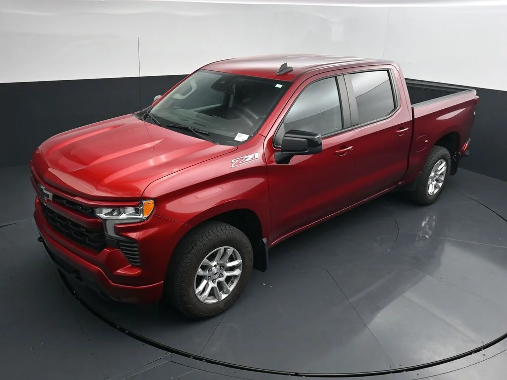 Used 2023 Red Chevrolet RST image 22