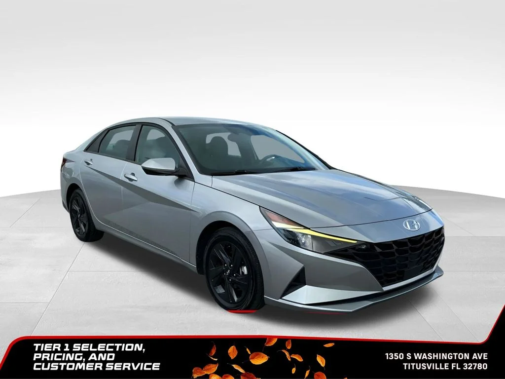 Used 2021 Silver Hyundai SEL image 9