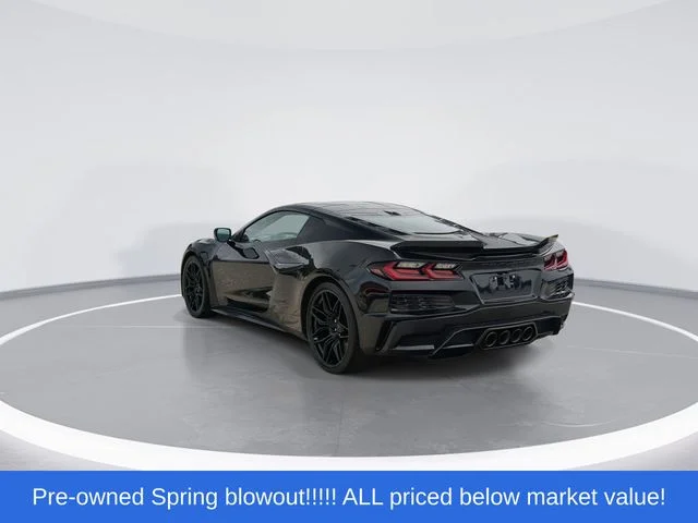Used 2025 Black Chevrolet Z06 image 6