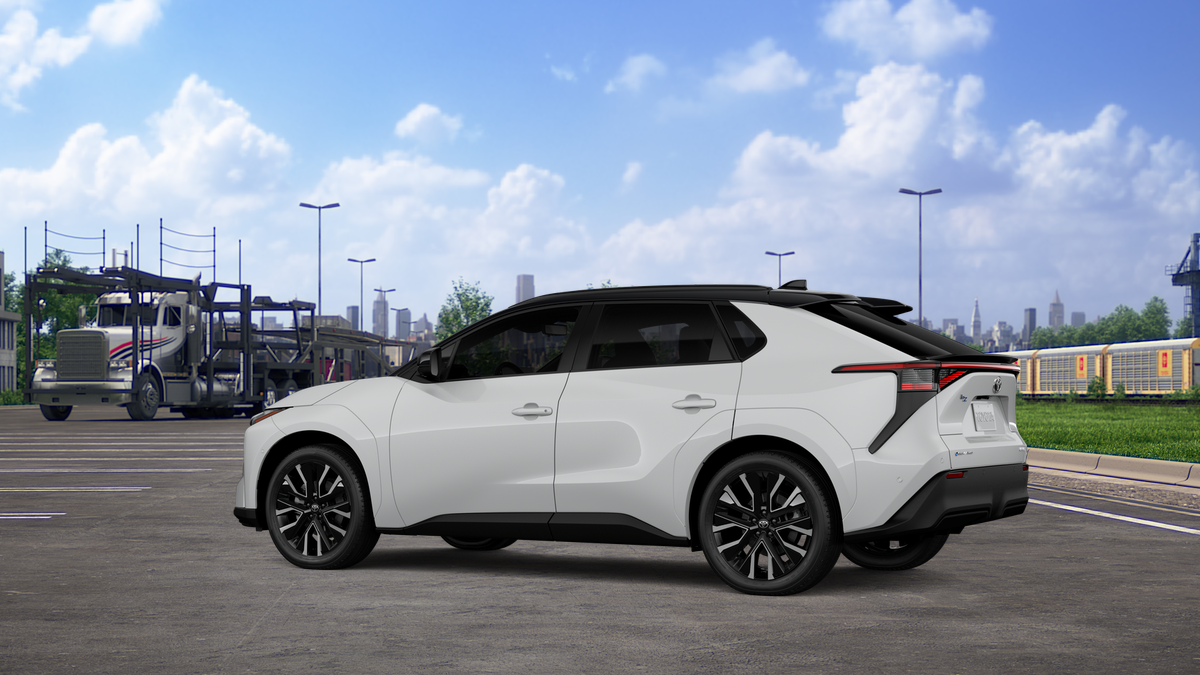 New 2027 Wind Chill Pearl with Midnight Black Metallic roof Toyota Limited image 5