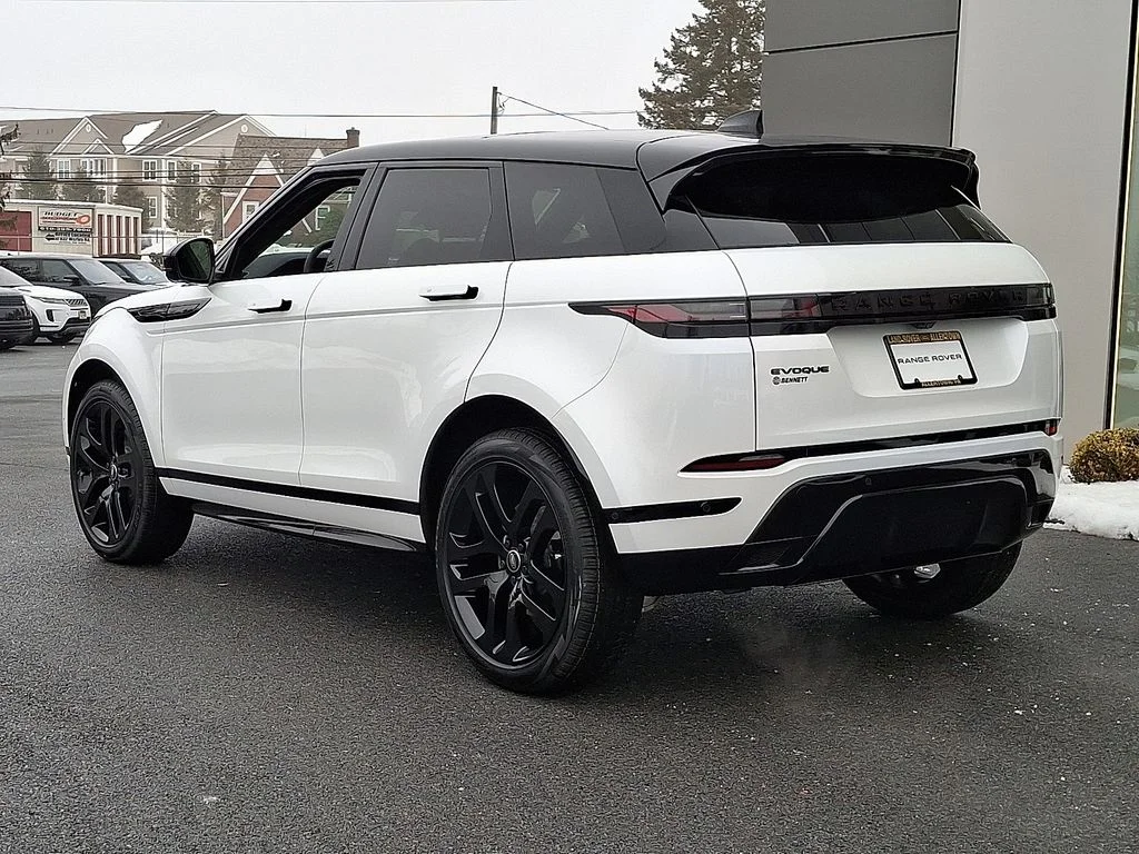 New 2026  Land Rover Dynamic image 3