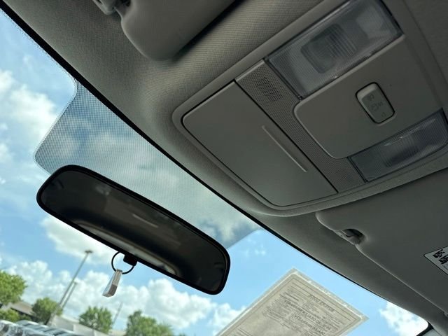 Used 2021 White Kia LX image 20