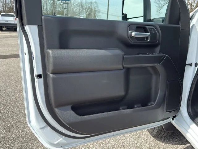 New 2026 Summit White Chevrolet Work Truck image 20