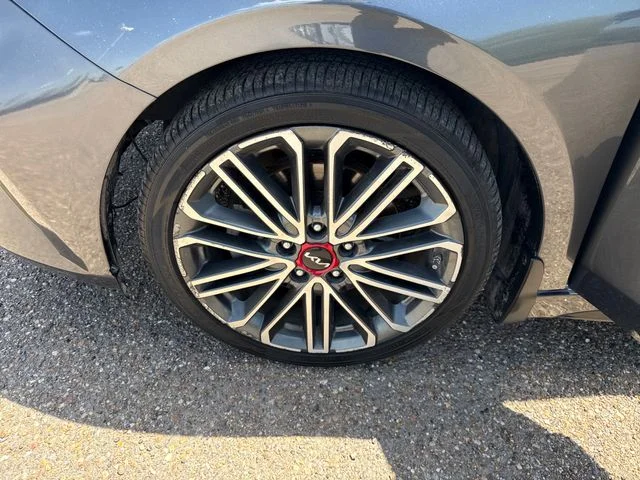 Used 2022 Gray Kia GT image 9