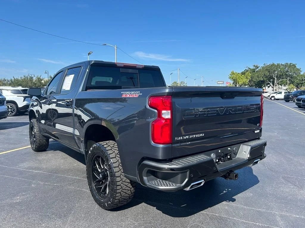 Used 2021 SHADOW GRAY METALLIC Chevrolet LT Trail Boss image 6