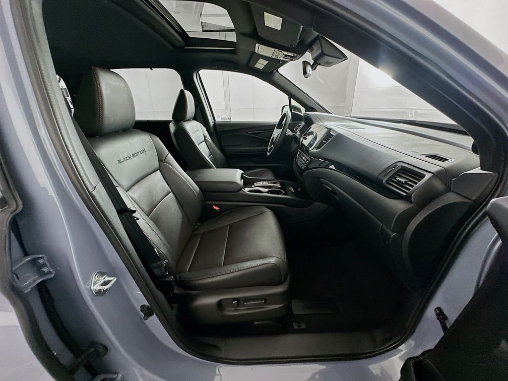 Used 2024 Gray Pearl Honda Black Edition image 28