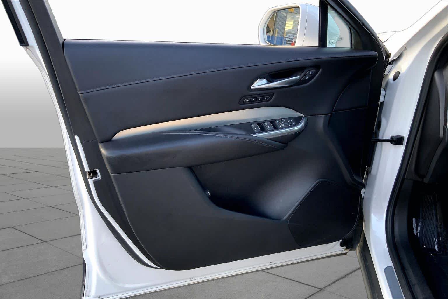 Used 2020 Crystal White Tricoat Cadillac AWD Premium Luxury image 21