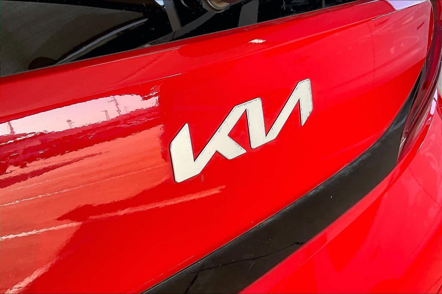 Used 2022 Inferno Red Kia LX image 29