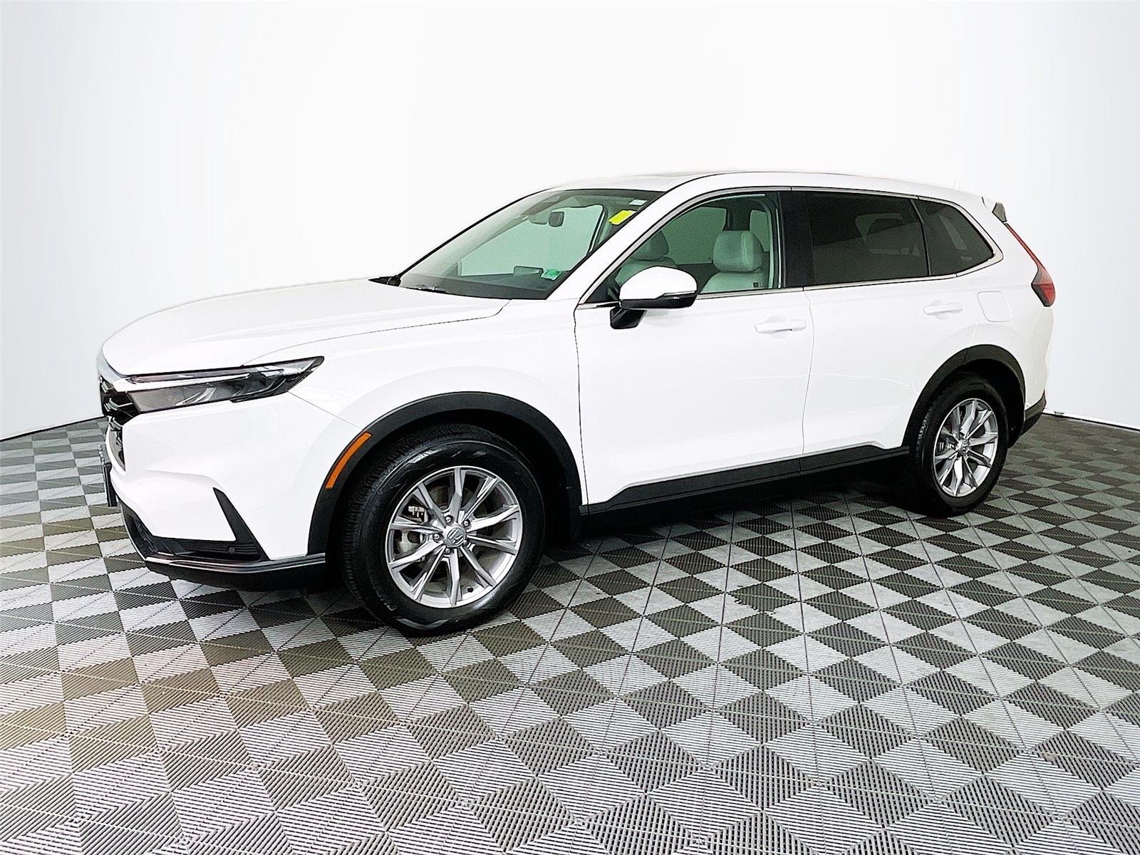 Used 2025 Platinum White Pearl Honda EX-L image 4