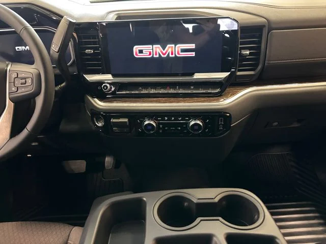 New 2026 White GMC Elevation image 12